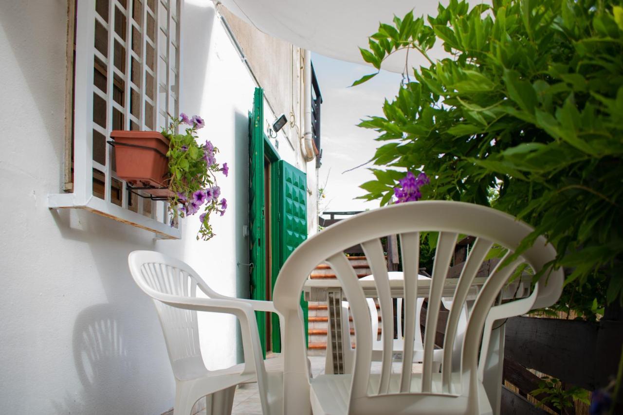 Casa Vacanze "Villa Severina" Iun R6166 R6692 Carbonia Ngoại thất bức ảnh
